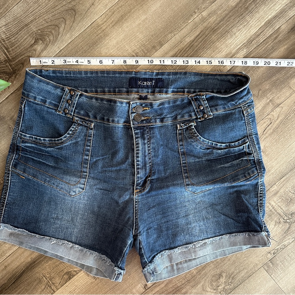 Karen T frayed cuffed denim shorts size 22 - Picture 2 of 9